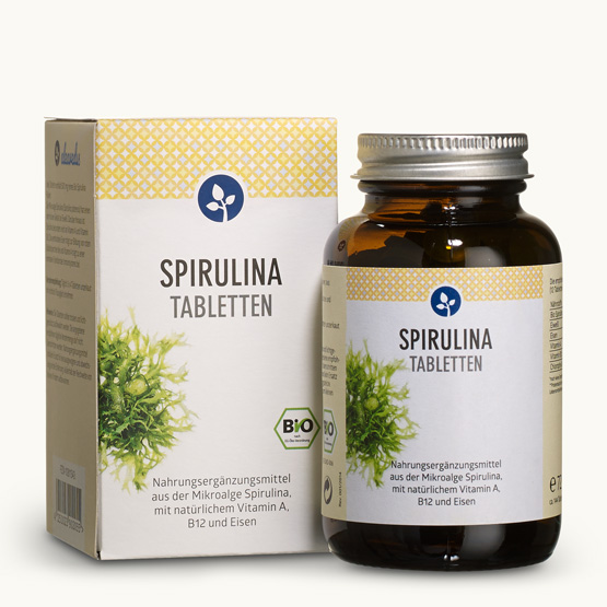 Bio Spirulina Tabletten aus reinem Mikroalgenpulver, reich an Vitamin A.